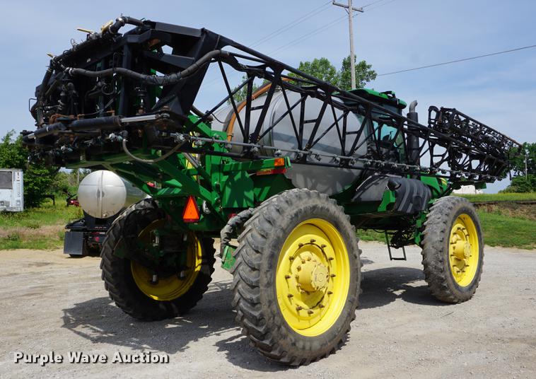 image for item DD7671 2009 John Deere 4930 sprayer