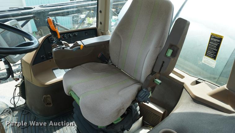 image for item DD7671 2009 John Deere 4930 sprayer