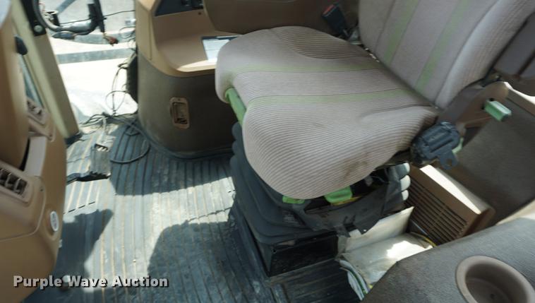 image for item DD7671 2009 John Deere 4930 sprayer