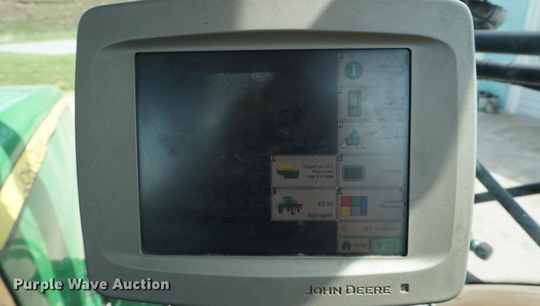 image for item DD7671 2009 John Deere 4930 sprayer