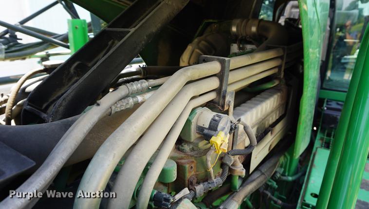 image for item DD7671 2009 John Deere 4930 sprayer