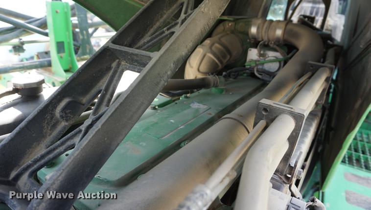 image for item DD7671 2009 John Deere 4930 sprayer