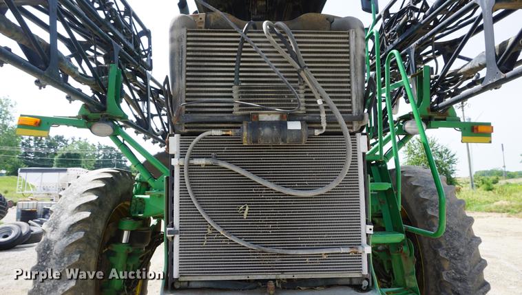 image for item DD7671 2009 John Deere 4930 sprayer