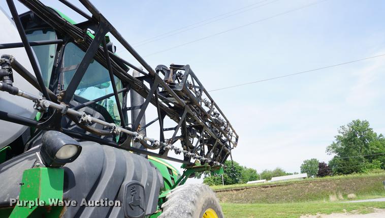 image for item DD7671 2009 John Deere 4930 sprayer