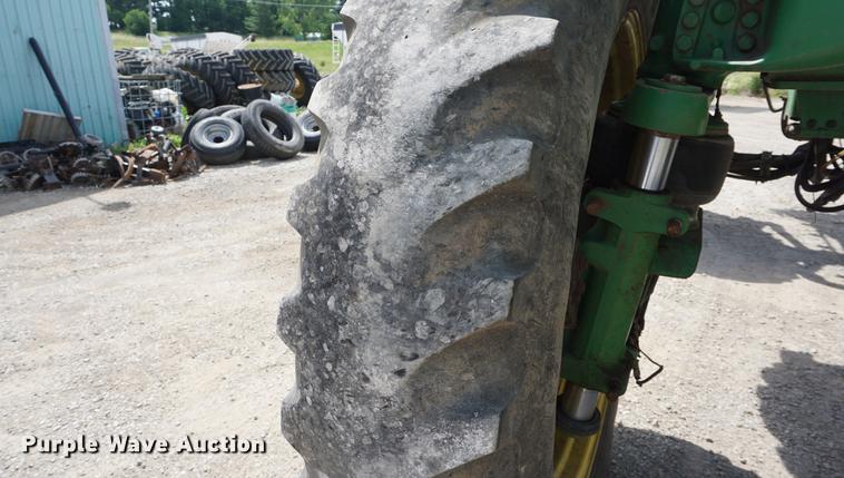 image for item DD7671 2009 John Deere 4930 sprayer