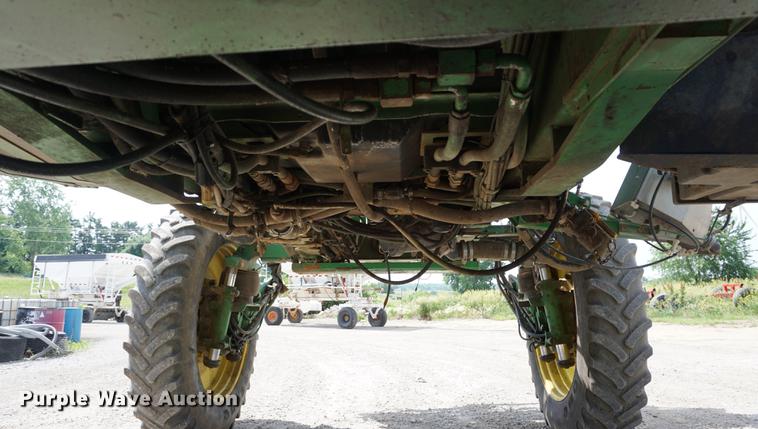 image for item DD7671 2009 John Deere 4930 sprayer