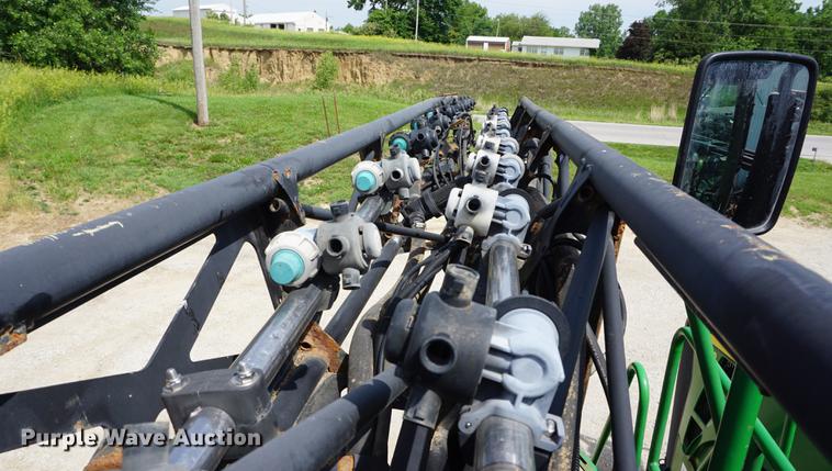 image for item DD7671 2009 John Deere 4930 sprayer