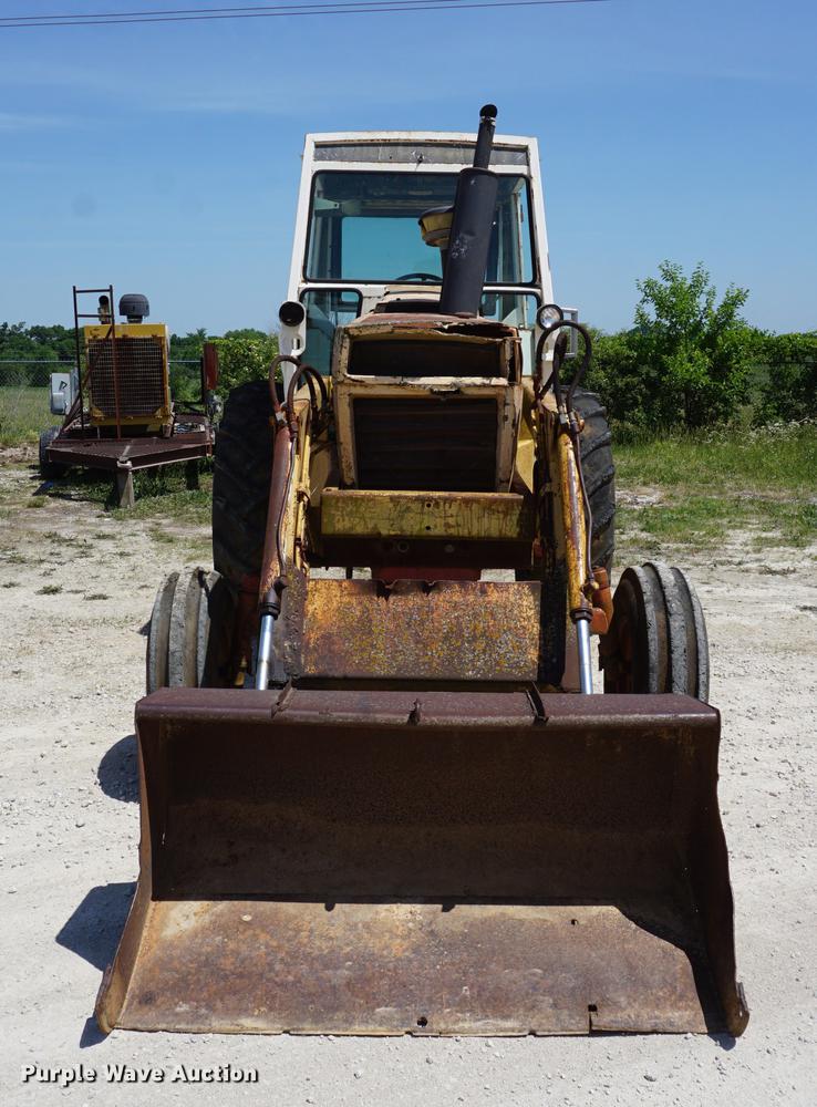 image for item DD7685 1971 Case 970 tractor