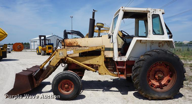 image for item DD7685 1971 Case 970 tractor