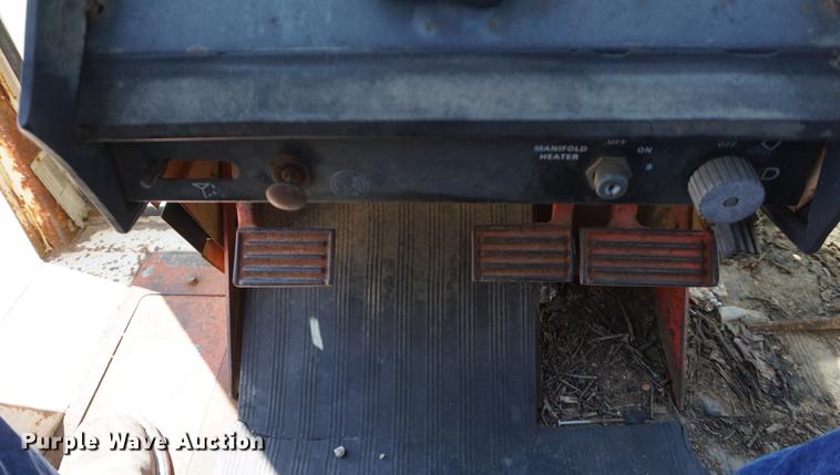 image for item DD7685 1971 Case 970 tractor