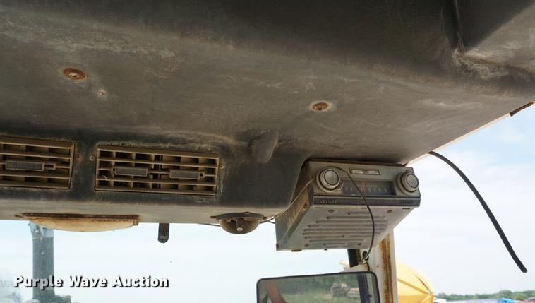 image for item DD7685 1971 Case 970 tractor