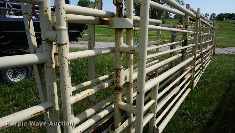 image for item DD7691 Wilson wheel corral