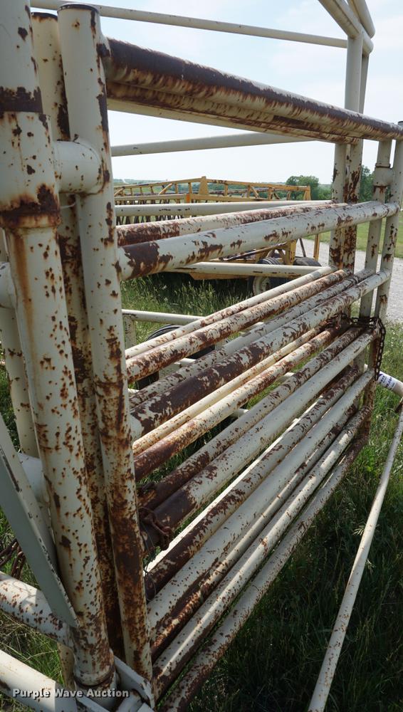 image for item DD7691 Wilson wheel corral