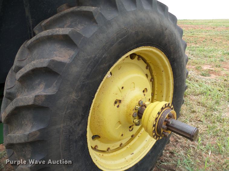 image for item DD8176 John Deere 4050 tractor