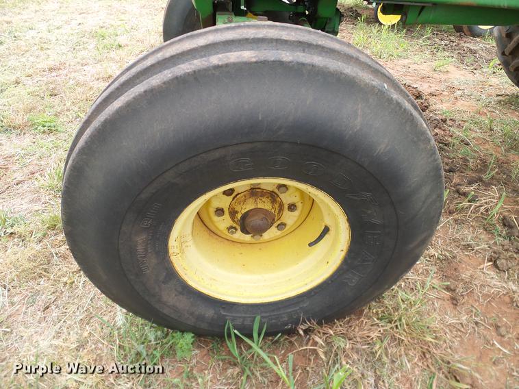 image for item DD8176 John Deere 4050 tractor