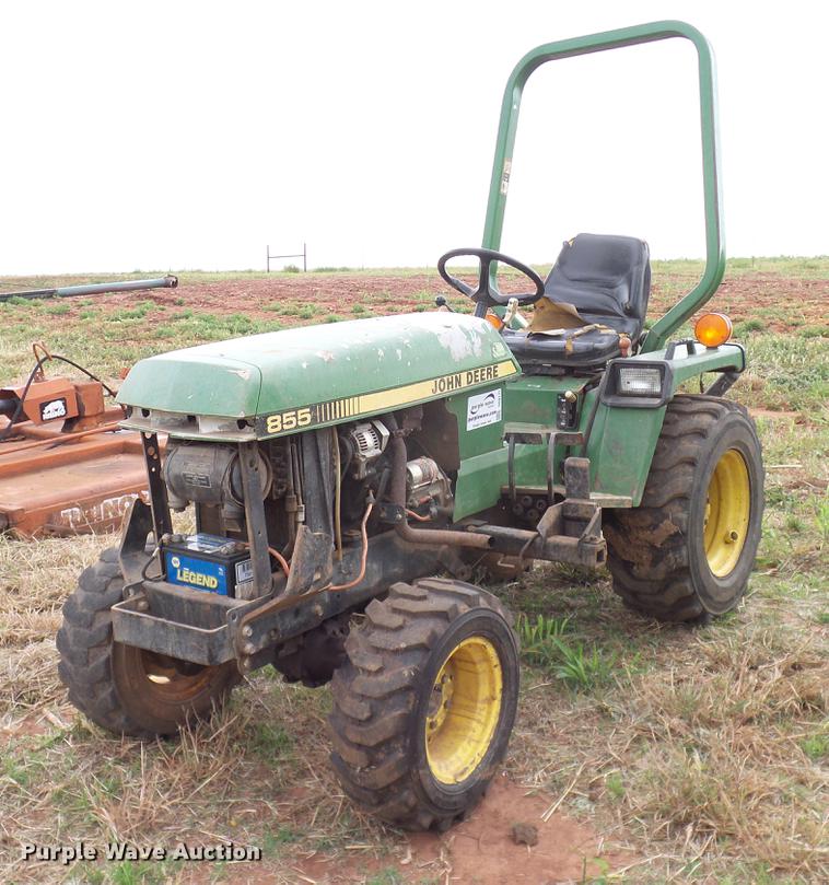 image for item DD8177 John Deere 855 MFWD tractor