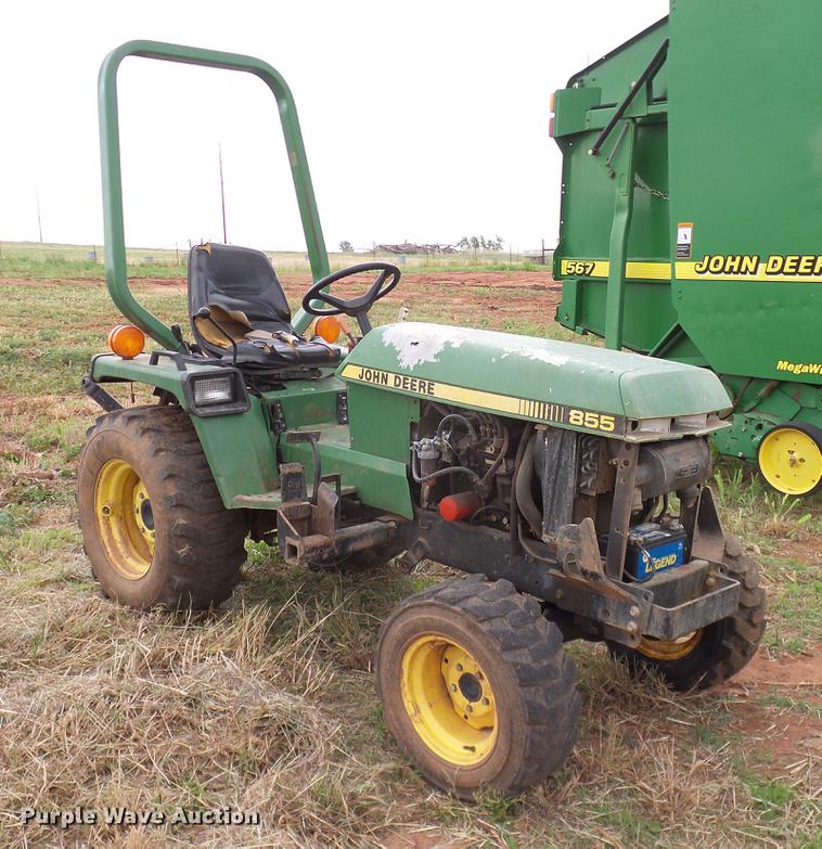 image for item DD8177 John Deere 855 MFWD tractor