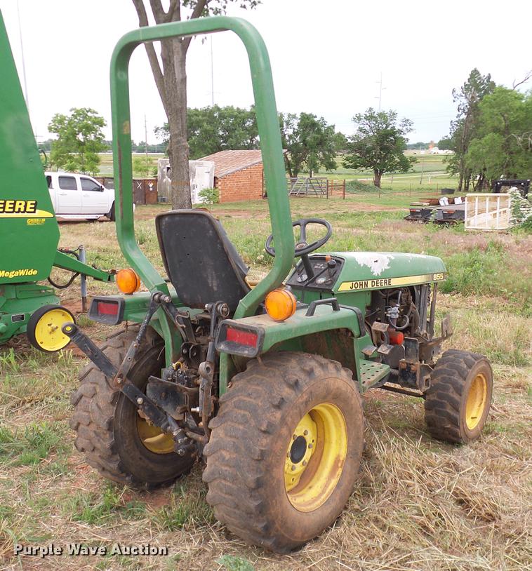 image for item DD8177 John Deere 855 MFWD tractor
