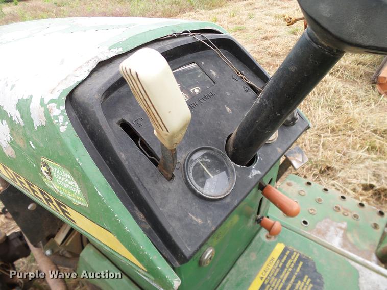 image for item DD8177 John Deere 855 MFWD tractor