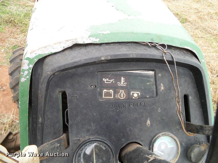 image for item DD8177 John Deere 855 MFWD tractor