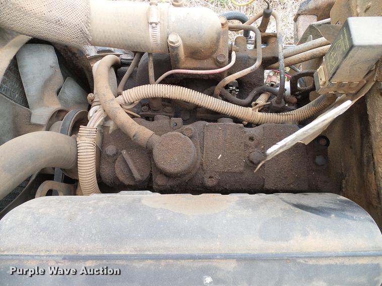 image for item DD8177 John Deere 855 MFWD tractor