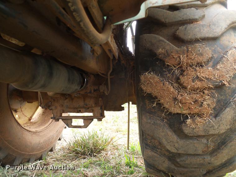 image for item DD8177 John Deere 855 MFWD tractor