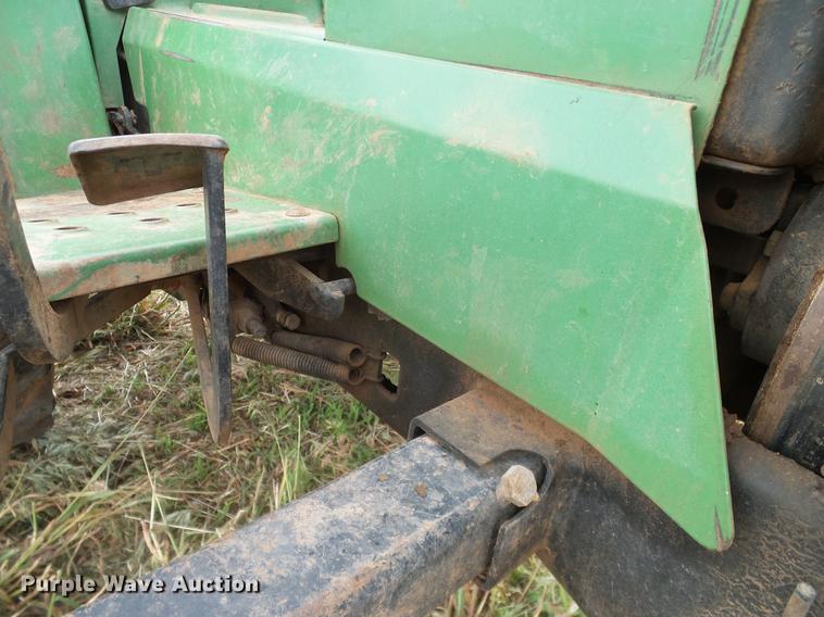 image for item DD8177 John Deere 855 MFWD tractor