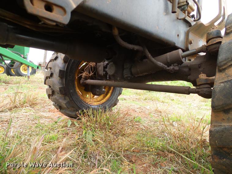 image for item DD8177 John Deere 855 MFWD tractor
