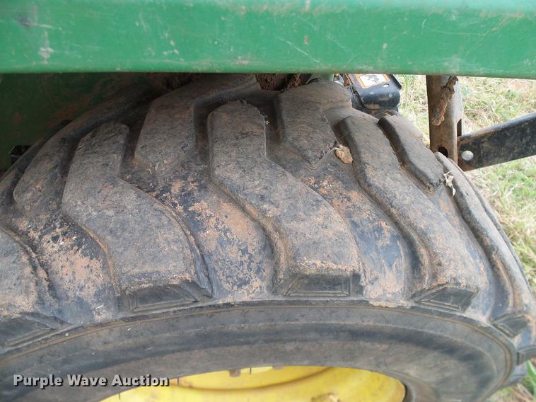 image for item DD8177 John Deere 855 MFWD tractor