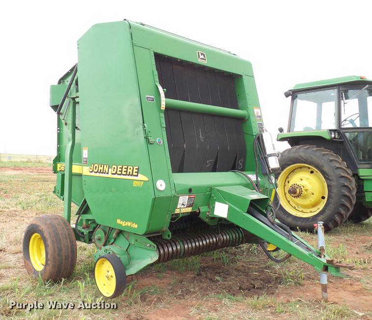 image for item DD8178 2001 John Deere 567 Mega Wide round baler
