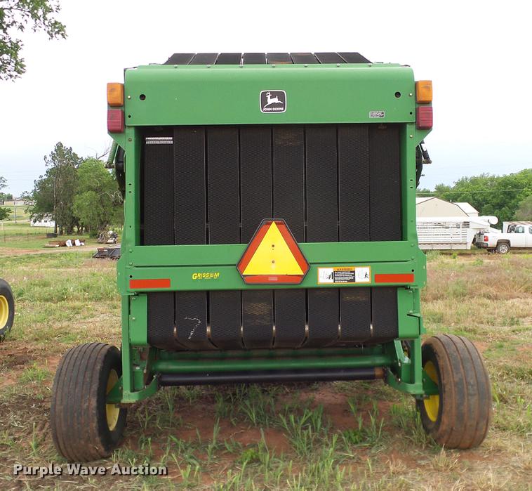 image for item DD8178 2001 John Deere 567 Mega Wide round baler