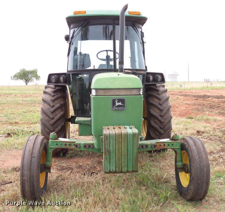 image for item DD8180 1990 John Deere 2355 tractor