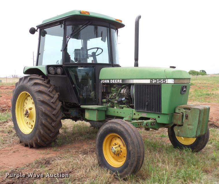 image for item DD8180 1990 John Deere 2355 tractor