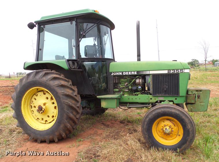 image for item DD8180 1990 John Deere 2355 tractor