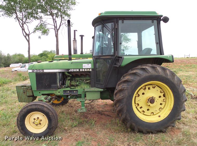 image for item DD8180 1990 John Deere 2355 tractor