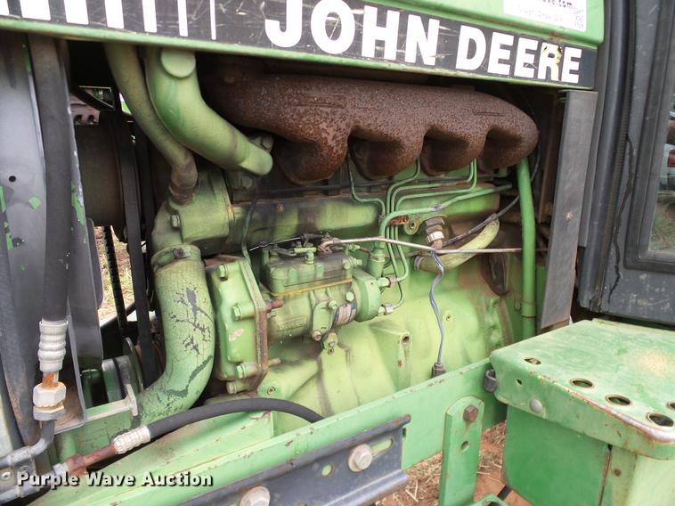 image for item DD8180 1990 John Deere 2355 tractor