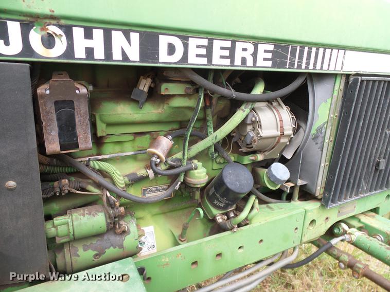 image for item DD8180 1990 John Deere 2355 tractor