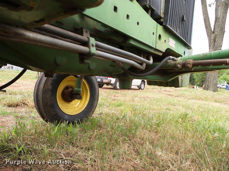 image for item DD8180 1990 John Deere 2355 tractor