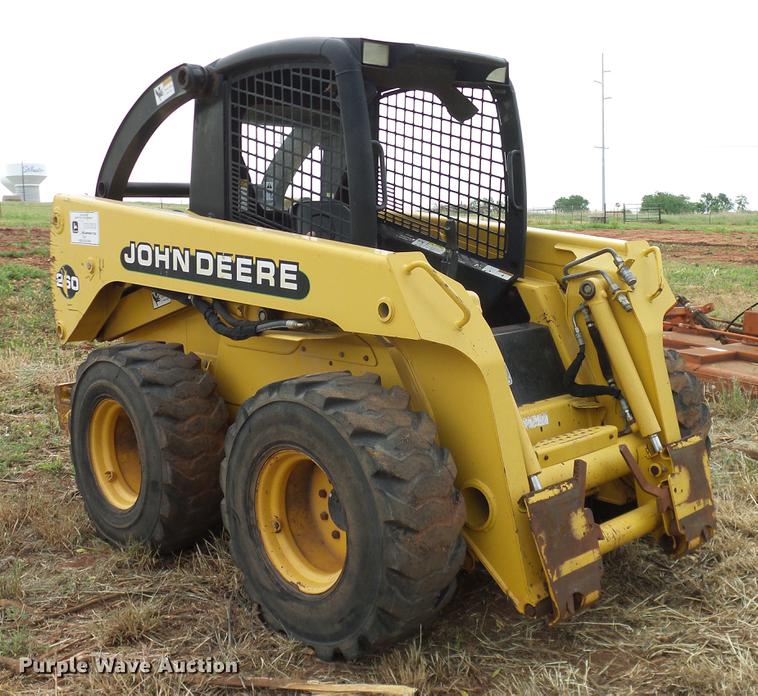 image for item DD8181 2000 John Deere 260 skid steer