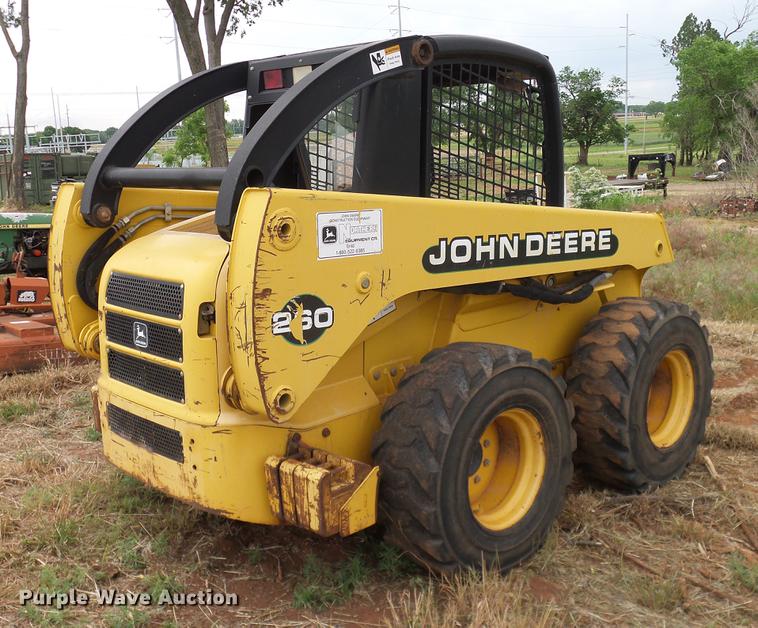 image for item DD8181 2000 John Deere 260 skid steer