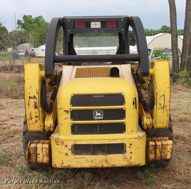 image for item DD8181 2000 John Deere 260 skid steer