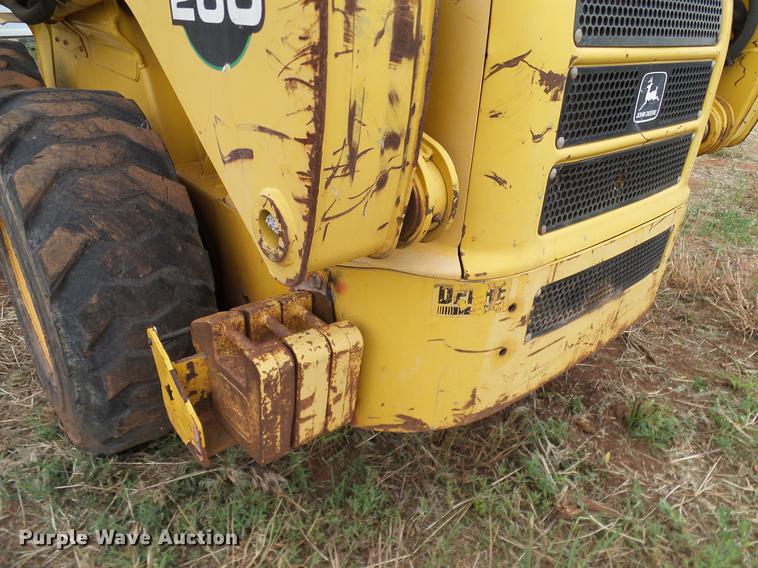 image for item DD8181 2000 John Deere 260 skid steer