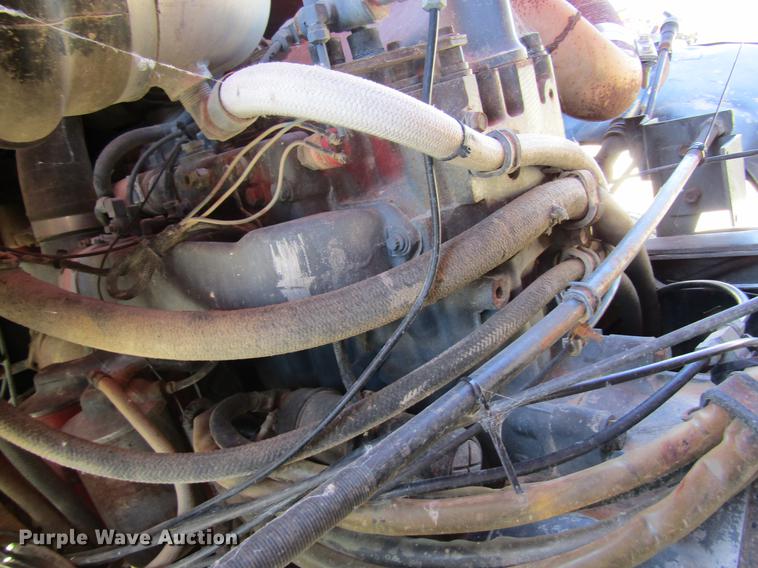 image for item DD8487 1993 Mack MR688S silage truck