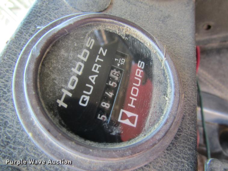 image for item DD8487 1993 Mack MR688S silage truck