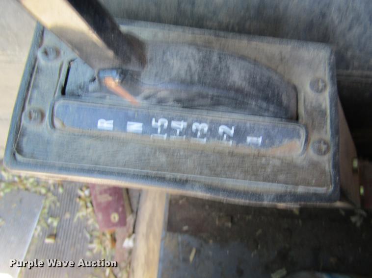 image for item DD8487 1993 Mack MR688S silage truck