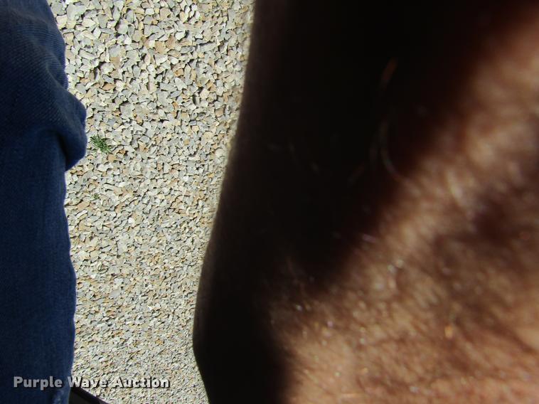 image for item DD8487 1993 Mack MR688S silage truck