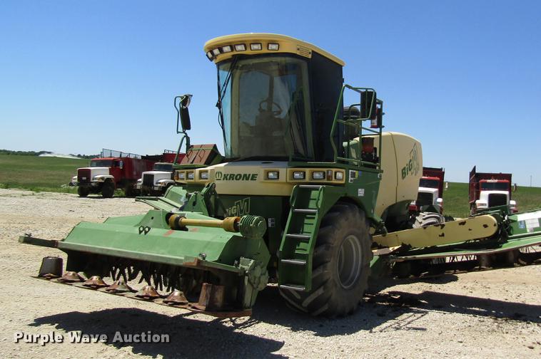 image for item DD8488 2011 Krone Big M 400 windrower