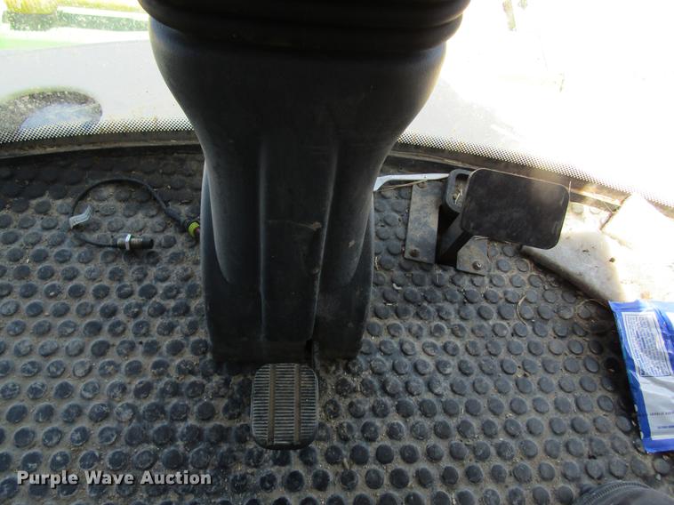 image for item DD8488 2011 Krone Big M 400 windrower