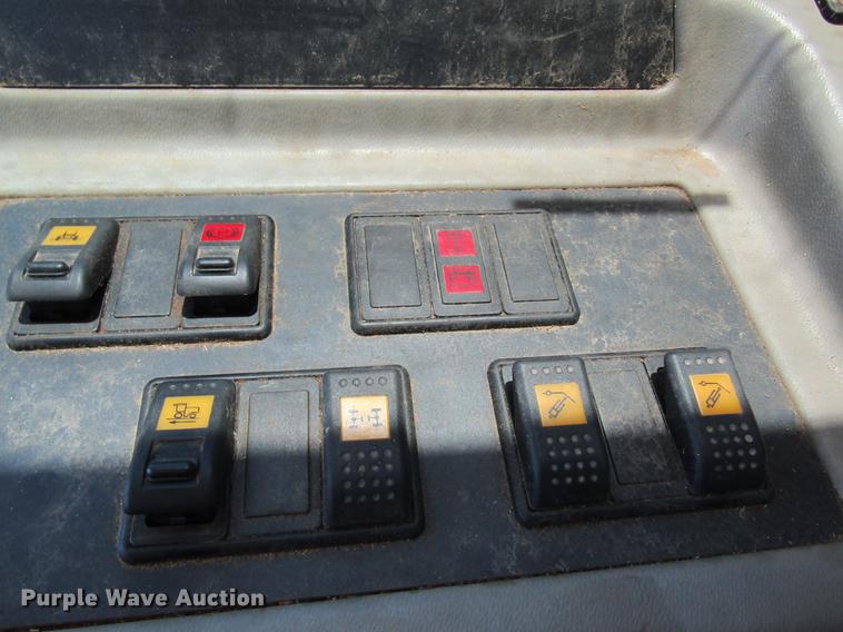 image for item DD8488 2011 Krone Big M 400 windrower