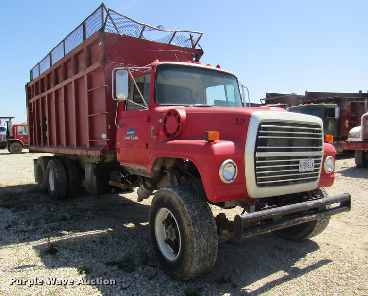 image for item DD8492 1979 Ford silage truck
